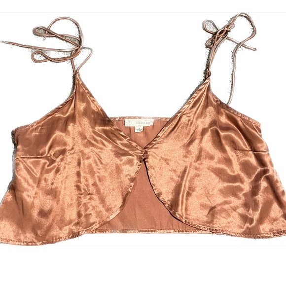 Open front satin top - Endless Blu. - Picture 3 of 4